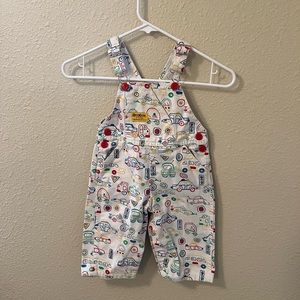 Vintage OshKosh B'gosh Boys 24mo Overalls Vestbak white with cars and trucks